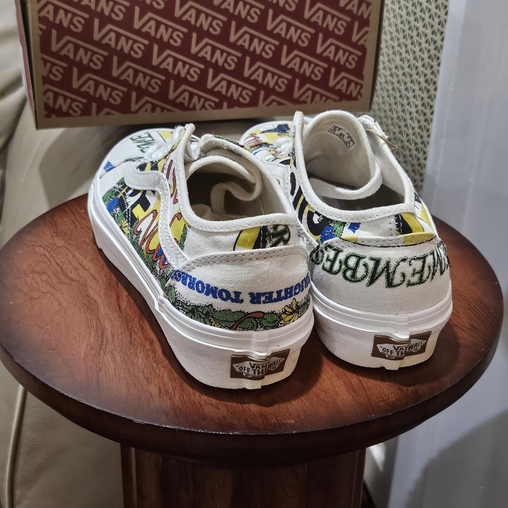 Vans - Picture 2 of 3